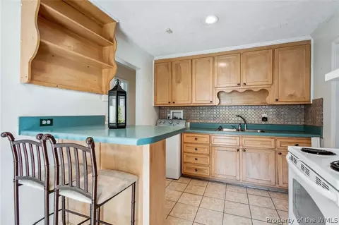 630 Nottingham Dr, Hampton, VA 23669 photo 8