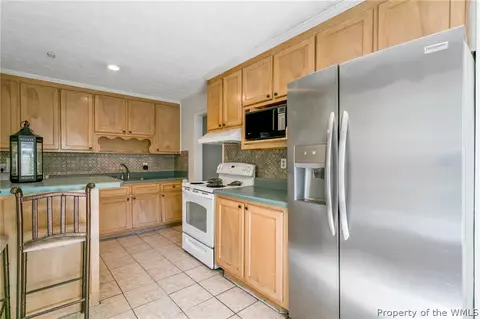 630 Nottingham Dr, Hampton, VA 23669 photo 9
