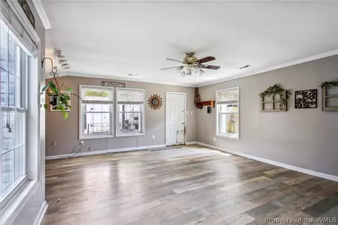630 Nottingham Dr, Hampton, VA 23669 photo 13