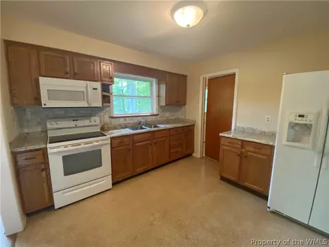 237 Christopher Wren Rd, Williamsburg, VA 23185 photo 10