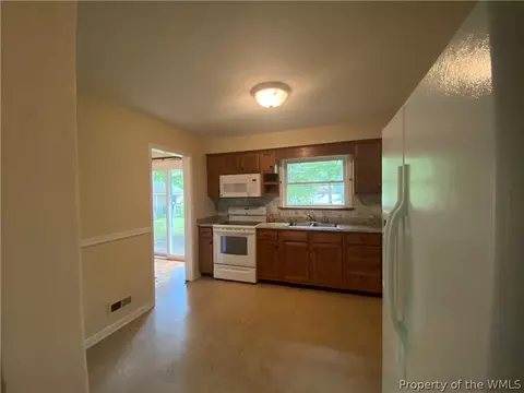 237 Christopher Wren Rd, Williamsburg, VA 23185 photo 8