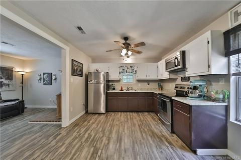 8105 Willis Rd, Gloucester, VA 23061 photo 12