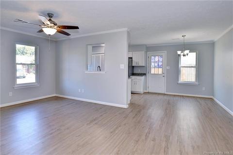 54 Dawn Ln, Hampton, VA 23666 photo 4