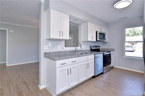 54 Dawn Ln, Hampton, VA 23666 photo 9