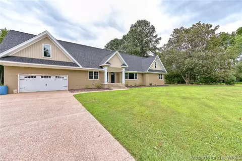 28 Pasture Rd, Poquoson, VA 23662