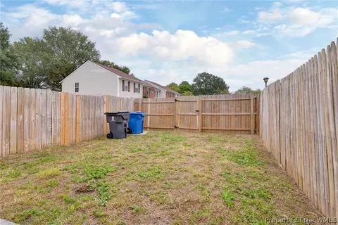 17 Saxony Pl, Hampton, VA 23669 photo 24