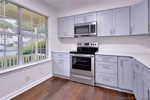 17 Saxony Pl, Hampton, VA 23669 photo 8