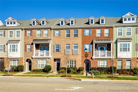 4919 Settlers Market Blvd, Williamsburg, VA 23188