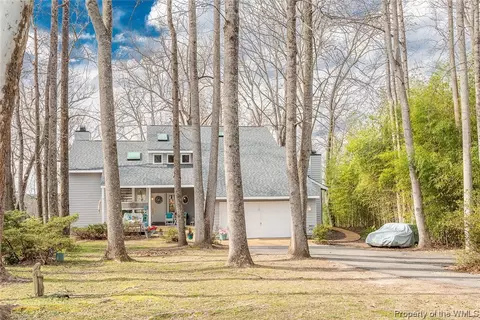 900 Colony Trl, Lanexa, VA 23089 photo 3