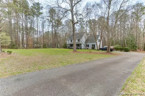 8441 Woodhaven Dr, Gloucester, VA 23061 photo 35