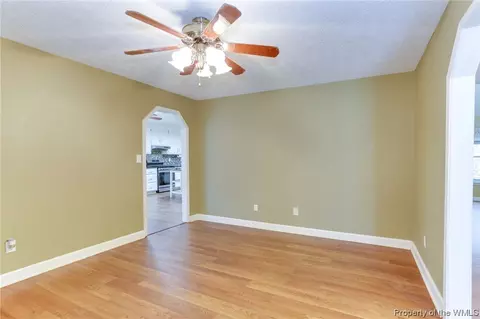 8441 Woodhaven Dr, Gloucester, VA 23061 photo 10