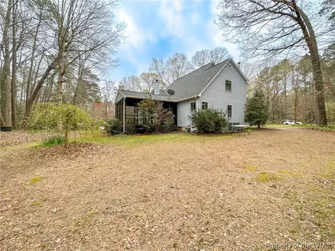 8441 Woodhaven Dr, Gloucester, VA 23061 photo 33
