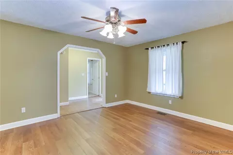 8441 Woodhaven Dr, Gloucester, VA 23061 photo 12