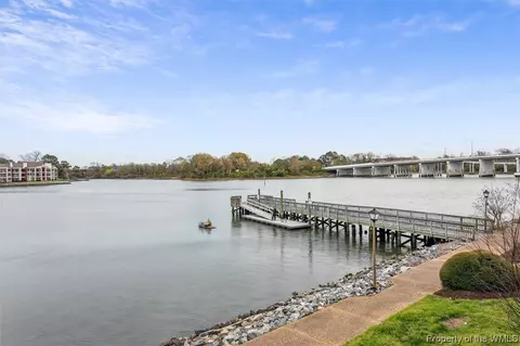 204 Mill Point Dr, Hampton, VA 23669 photo 20