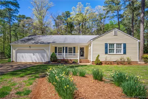 220 Robertson St, Williamsburg, VA 23185