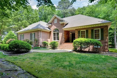 8 Harrop Parrish Ct, Williamsburg, VA 23188