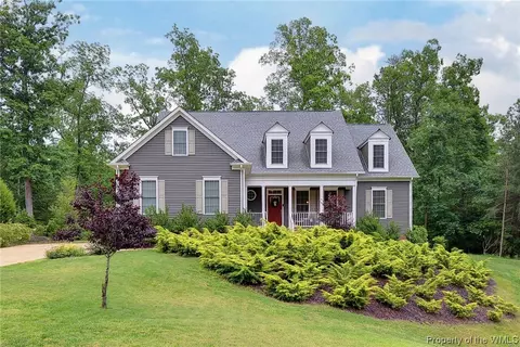 9809 Turning Leaf Dr, Toano, VA 23168
