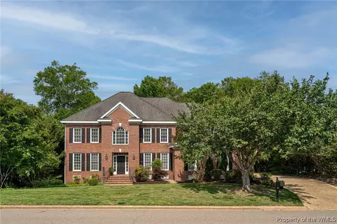 136 Sir Thomas Lunsford Dr, Williamsburg, VA 23185