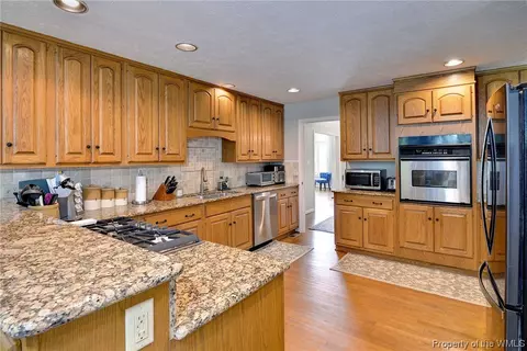 3 Hague Close, Williamsburg, VA 23185 photo 17