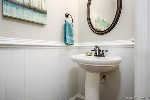 7546 Villa Ct, Gloucester Point, VA 23062 photo 15
