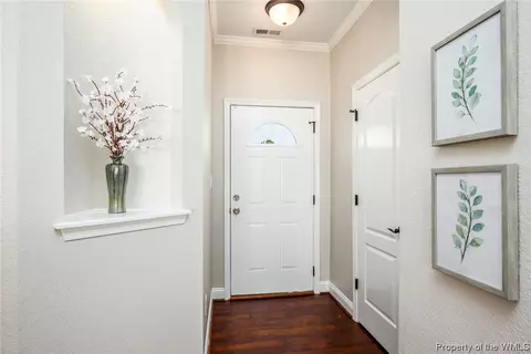 7546 Villa Ct, Gloucester Point, VA 23062 photo 3