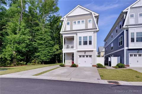 104 Mizzen Quarter Loop, Yorktown, VA 23693