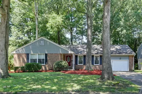 509 Kingston Hall Ct, Hampton, VA 23663 photo 2