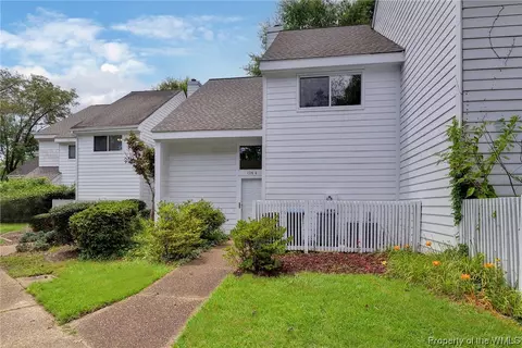 124 Governor Berkeley Rd #4, Williamsburg, VA 23185