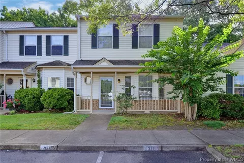 311 Wrought Iron Bnd, Yorktown, VA 23693