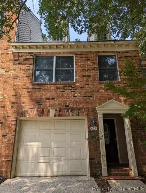 676 Todd Trl, Newport News, VA 23602