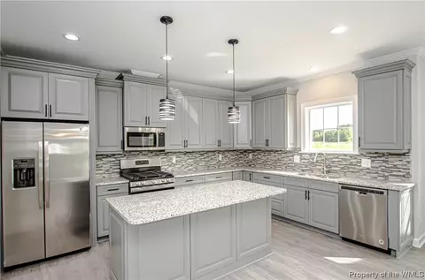 105 William Storrs, Yorktown, VA 23693
