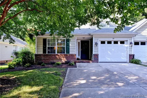 121 Bastille Ct, Williamsburg, VA 23185
