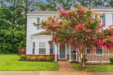 401 Wrought Iron Bnd, Yorktown, VA 23693