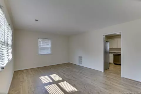 708 Pelham Dr, Hampton, VA 23669 photo 6