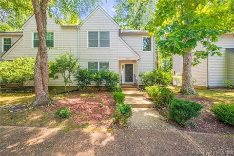 5304 Sloane Sq, Williamsburg, VA 23188