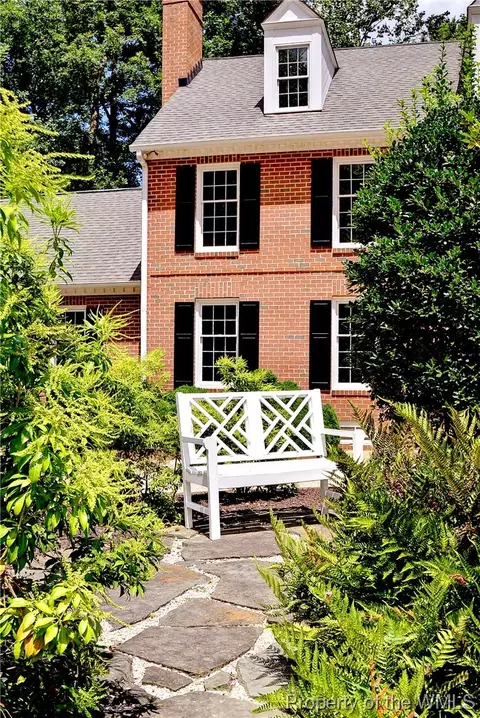 107 Sheriffs Pl, Williamsburg, VA 23185 photo 4