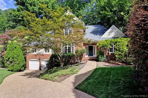 4 Bertier Ct, Williamsburg, VA 23185