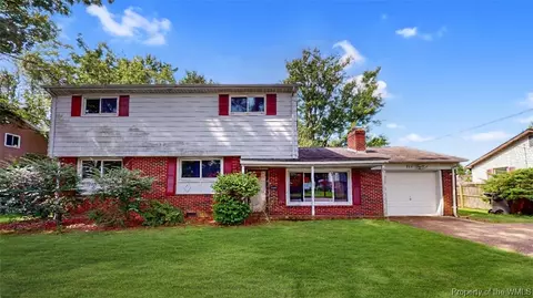 111 Raymond Dr, Hampton, VA 23666