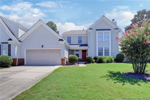 104 Waters Edge Dr, Williamsburg, VA 23188