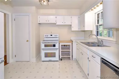 1184 Jamestown Rd #4, Williamsburg, VA 23185 photo 4