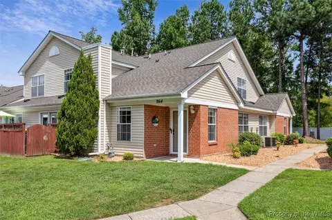 864 Miller Creek Ln, Newport News, VA 23602