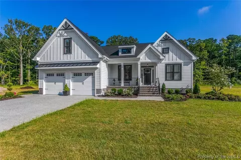 104 Tequesta Trl, Yorktown, VA 23693