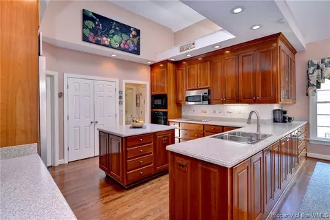 105 Spring Br, Williamsburg, VA 23185 photo 10