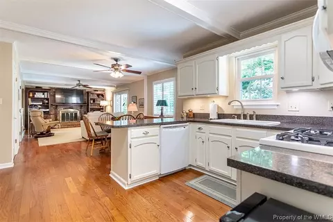 207 Drummonds Way, Hampton, VA 23669 photo 11