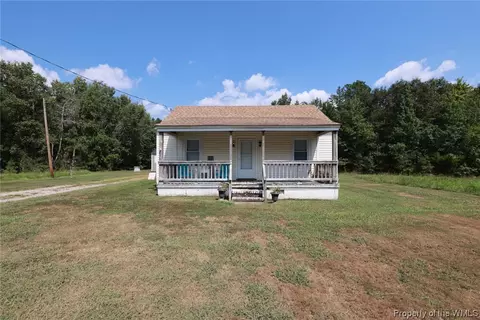 131 Black Gum Rd, West Point, VA 23181