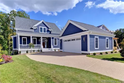 6055 Settlers Market Blvd, Williamsburg, VA 23188