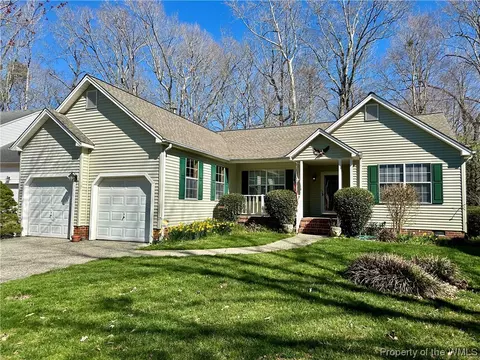 4552 Village Park Dr E, Williamsburg, VA 23185