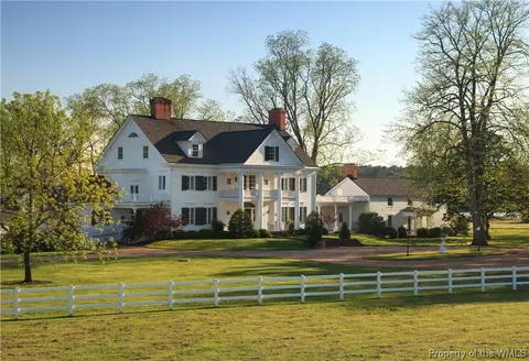 4750 Warner Hall Rd, Gloucester, VA 23061
