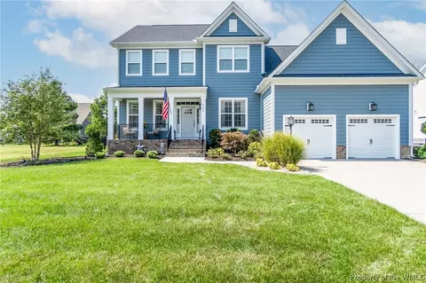 902 Founders Pointe Trl, Carrollton, VA 23314