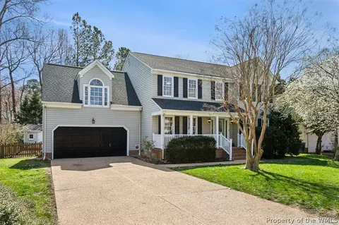 104 Combs Loop, Yorktown, VA 23693